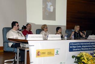 Ponentes durante la presentacin de la mesa redonda